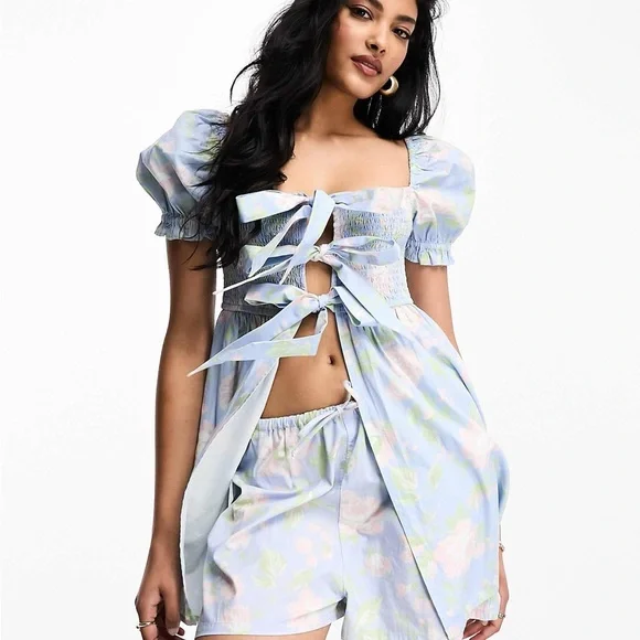 Pastel Tie-Front Women Shorts - Picture 2 of 5